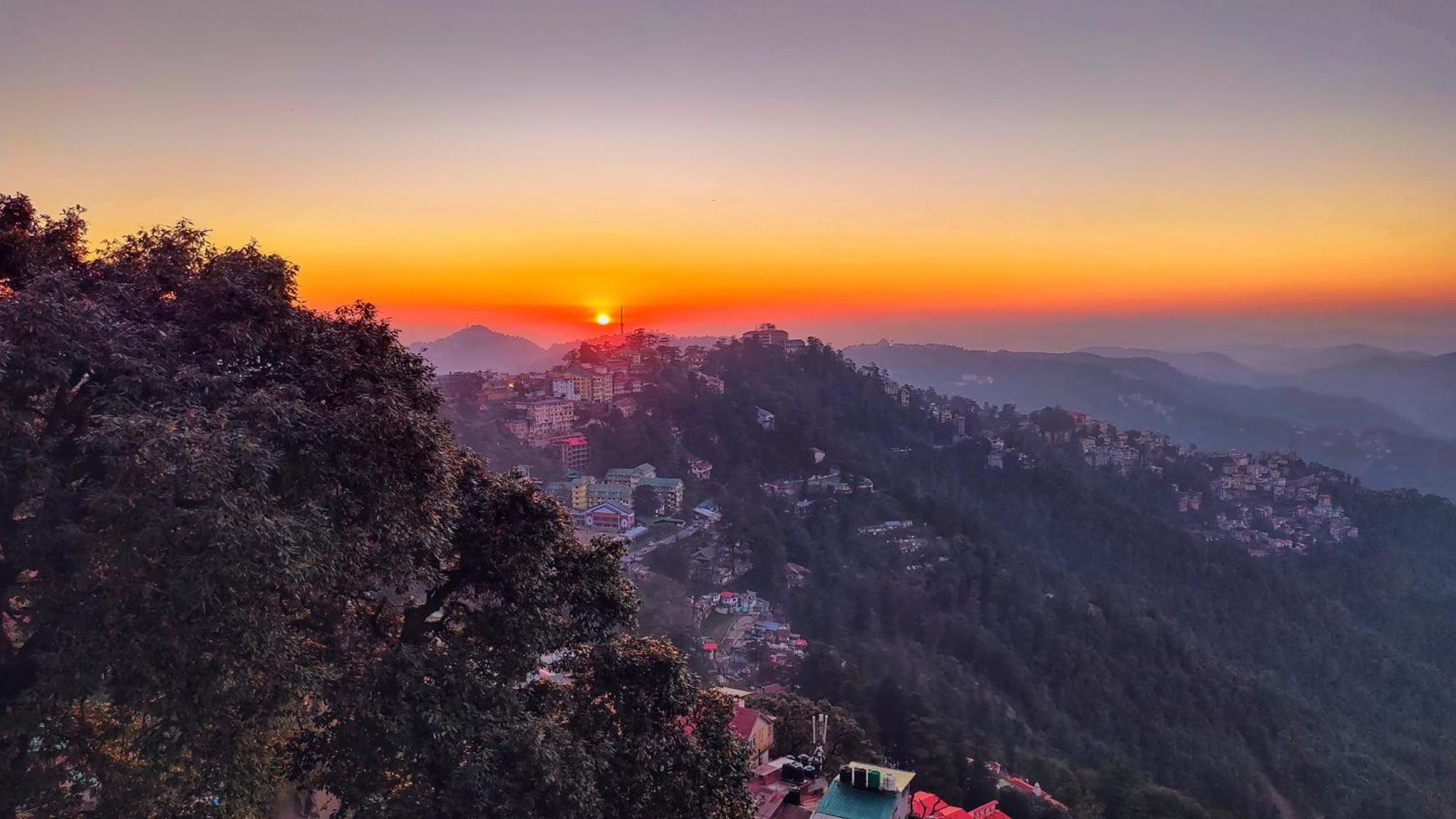 The Ashoka Inn 300Mts Walkable From Mall Road Shimla Extérieur photo